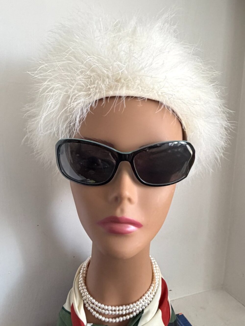 Vintage 1960s Boutique Christine Original NYC Cream Fuzzy Pillbox Hat Mod Fab